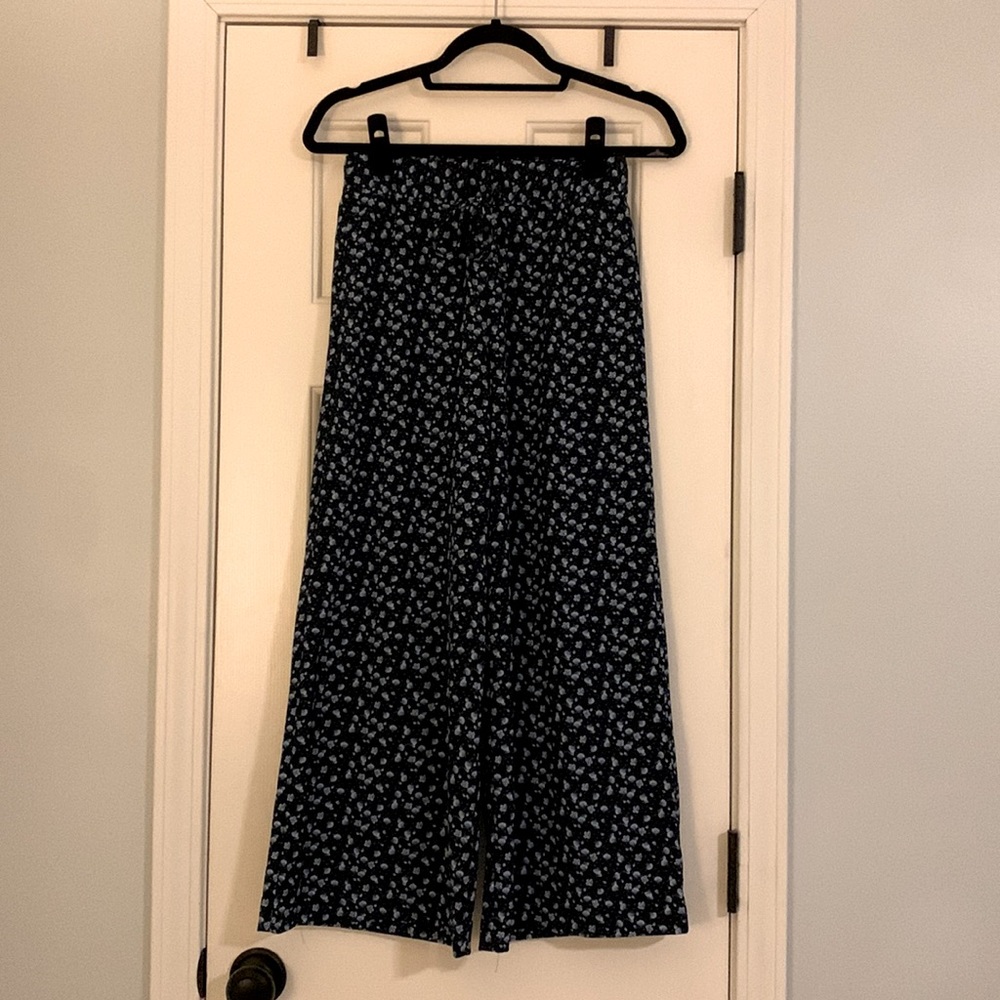 H&M | Wide Leg Blue Floral Pants with Elastic Waist Band | Size 2